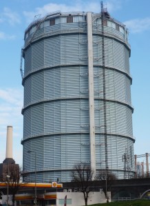 20130117 Gas holder 1